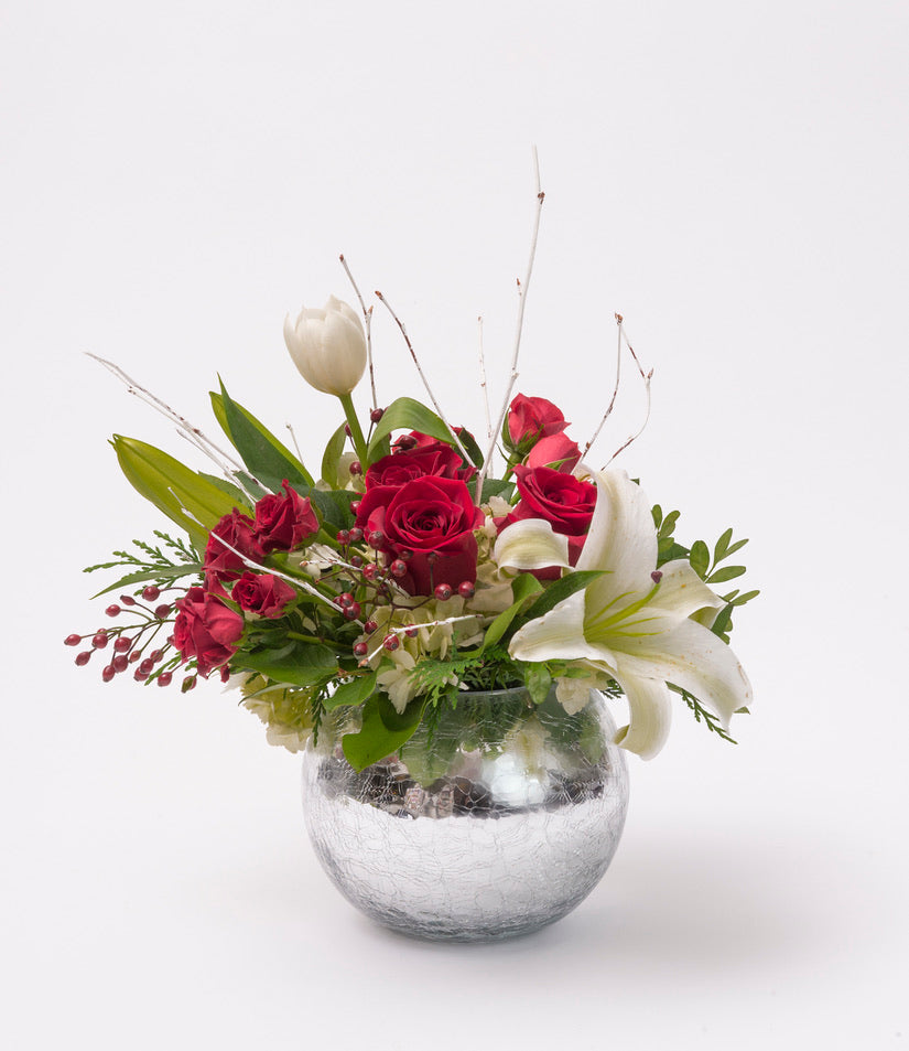 Christmas Décor Guide: Happy Holiday Hosting Floral Arrangement, Projects